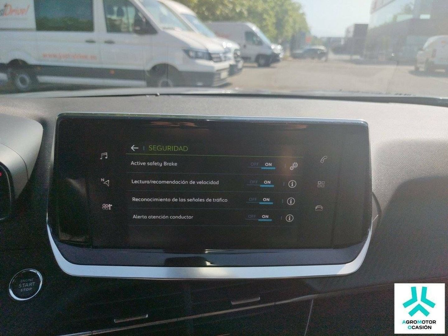 Peugeot e-2008 Eléctrico Allure 100 kW (136 CV)