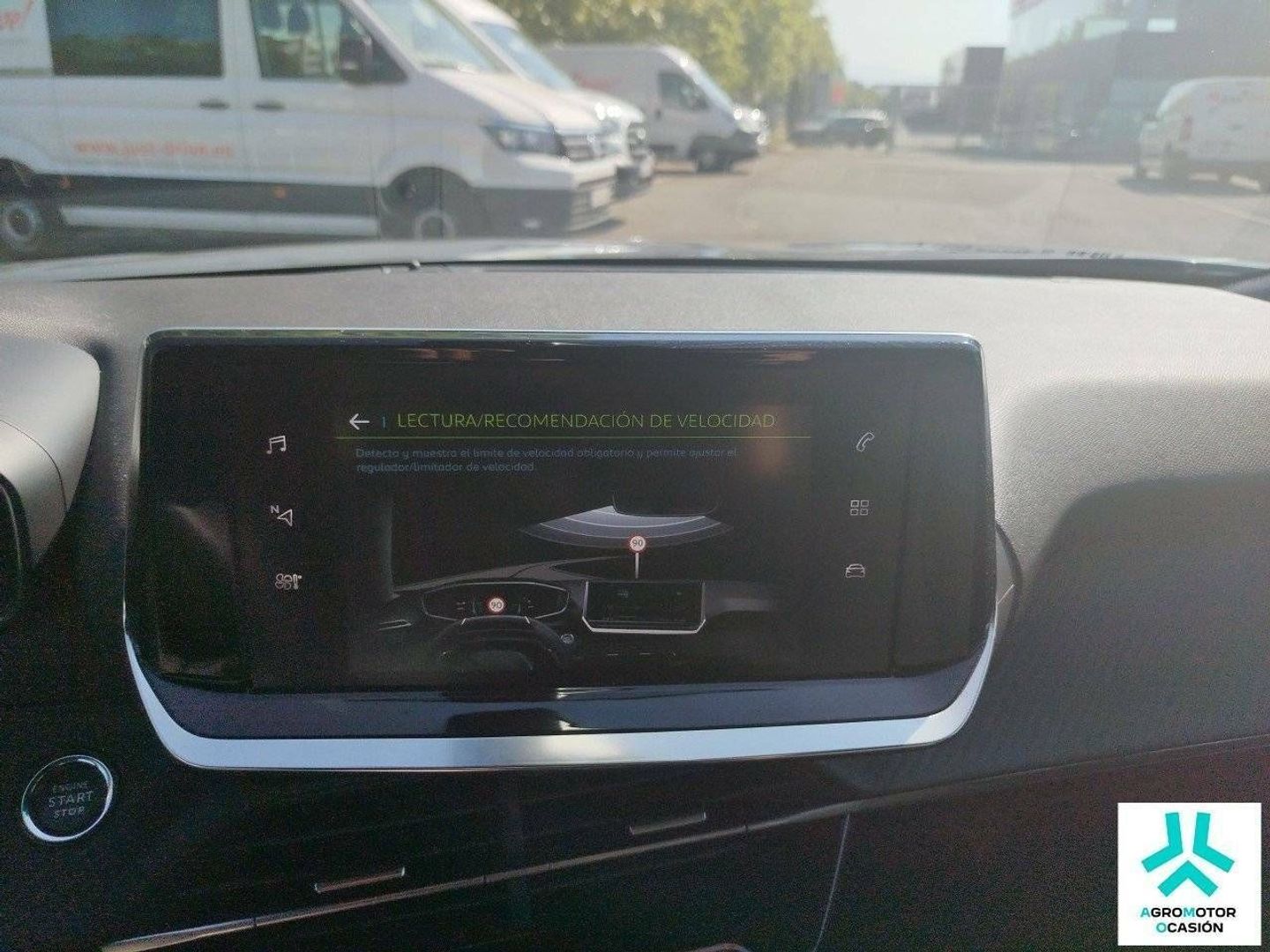 Peugeot e-2008 Eléctrico Allure 100 kW (136 CV)