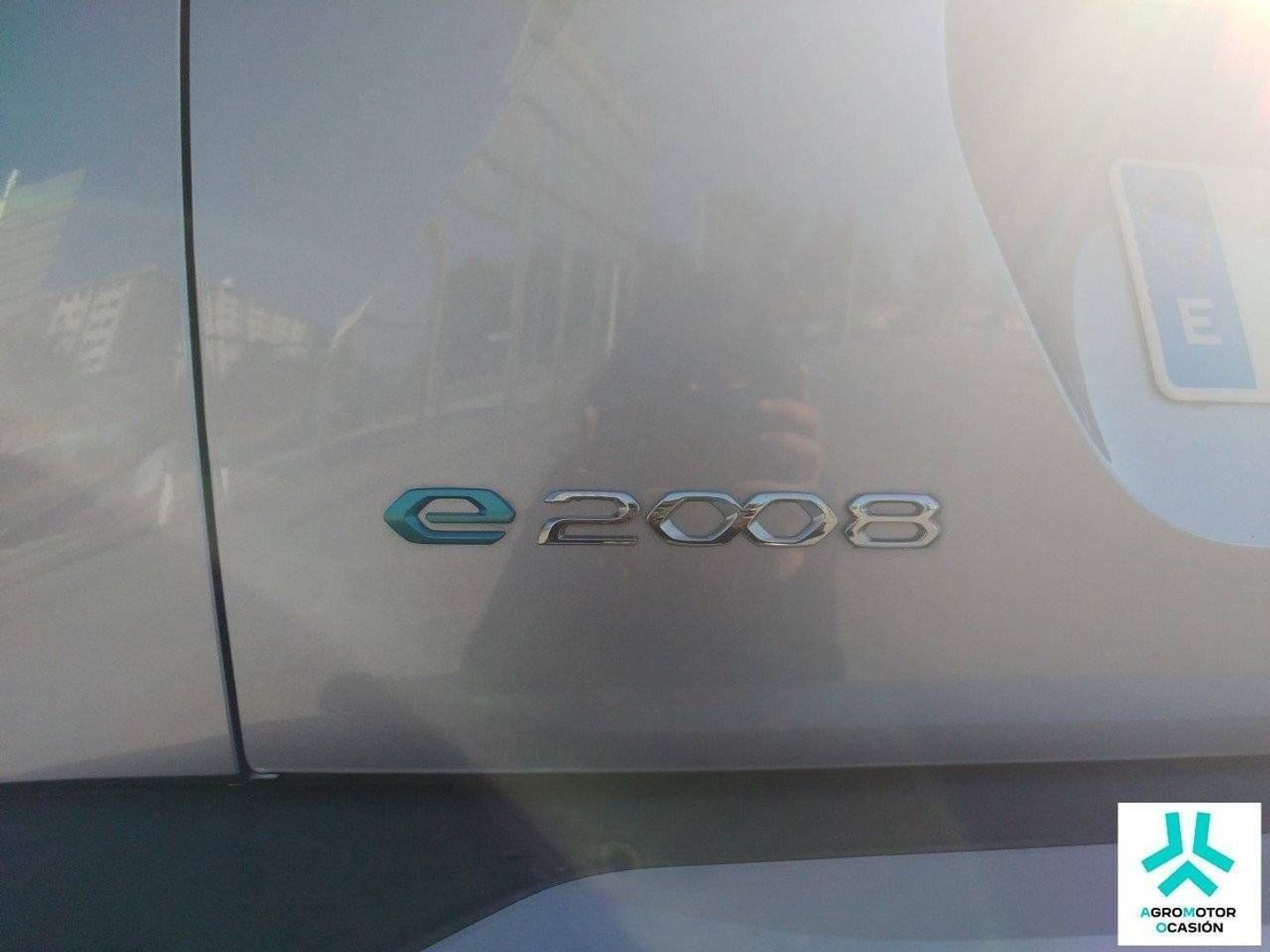 Peugeot e-2008 Eléctrico Allure 100 kW (136 CV)