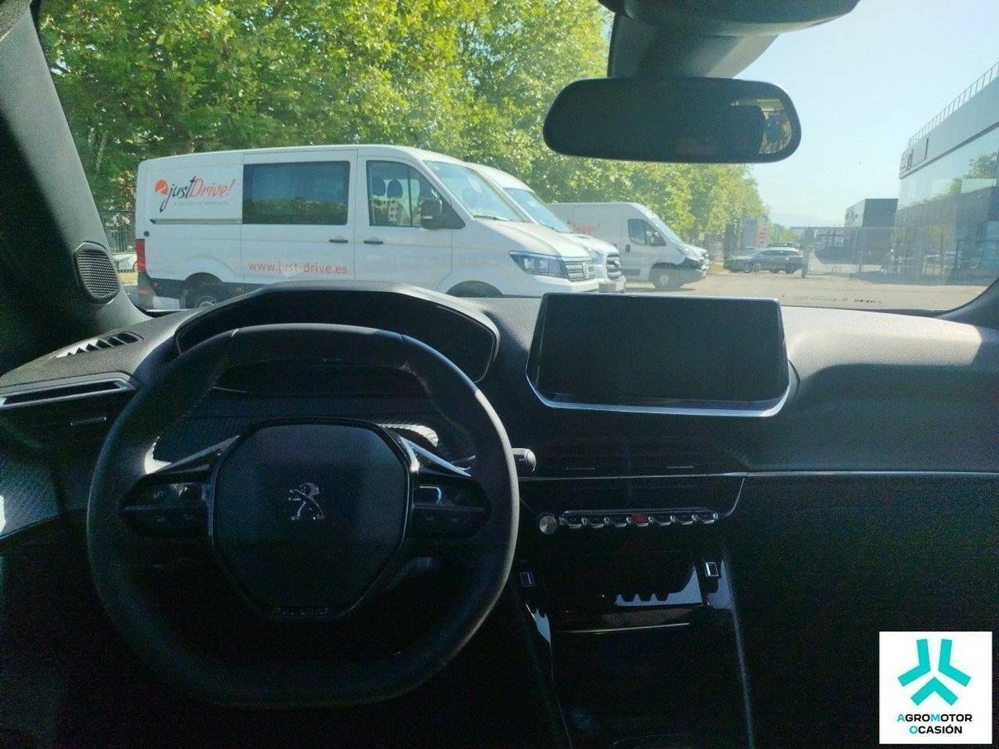 Peugeot e-2008 Eléctrico Allure 100 kW (136 CV)