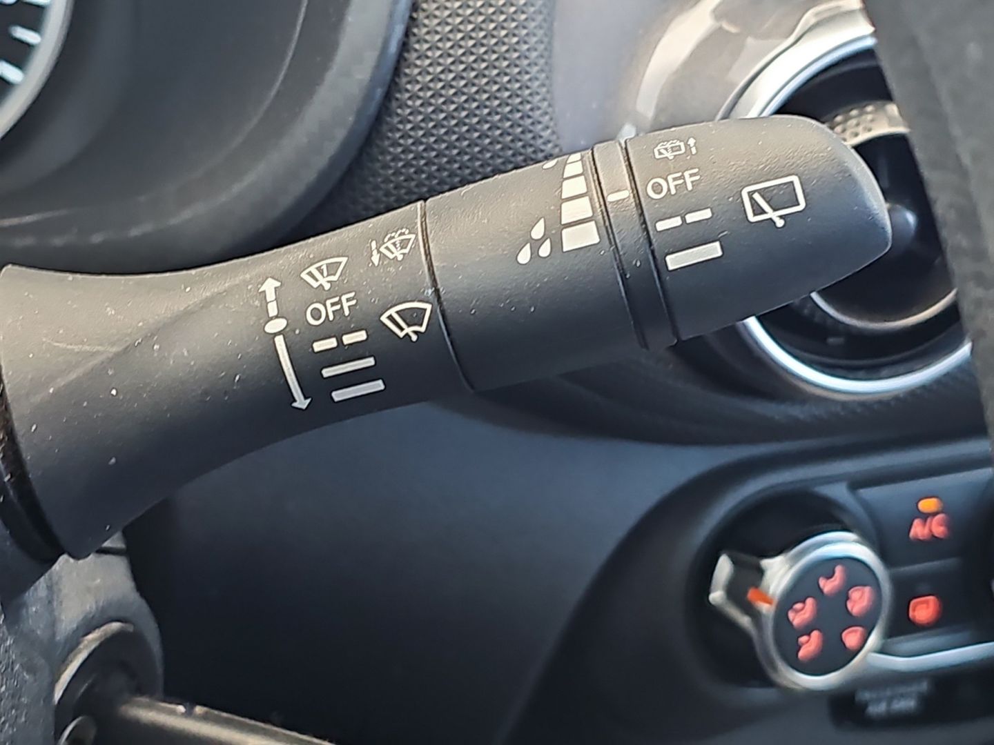 Nissan Juke DIG-T Acenta 84 kW (114 CV)