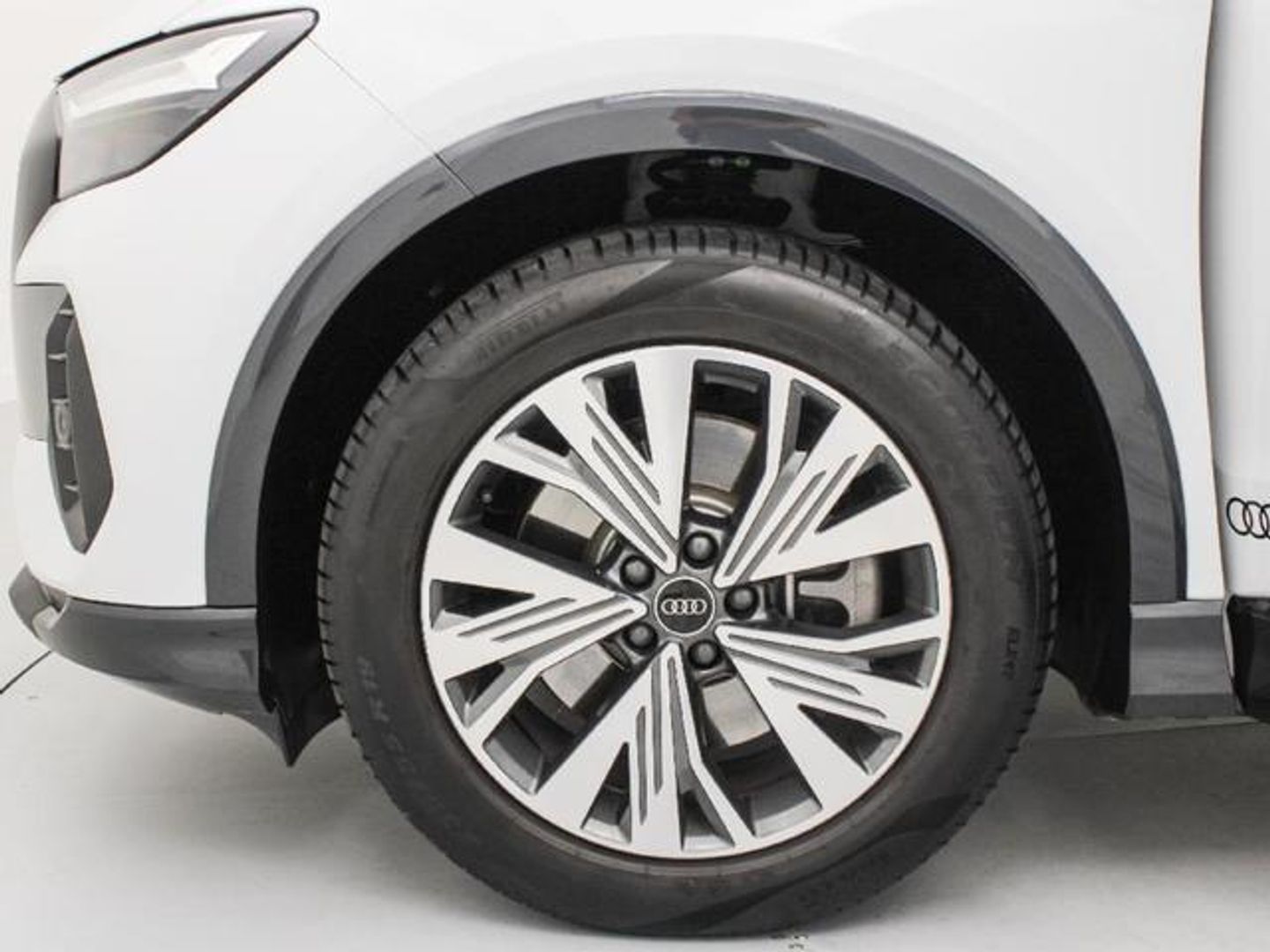 Audi Q4 e-tron Advanced 40 e-tron 150 kW (204 CV)