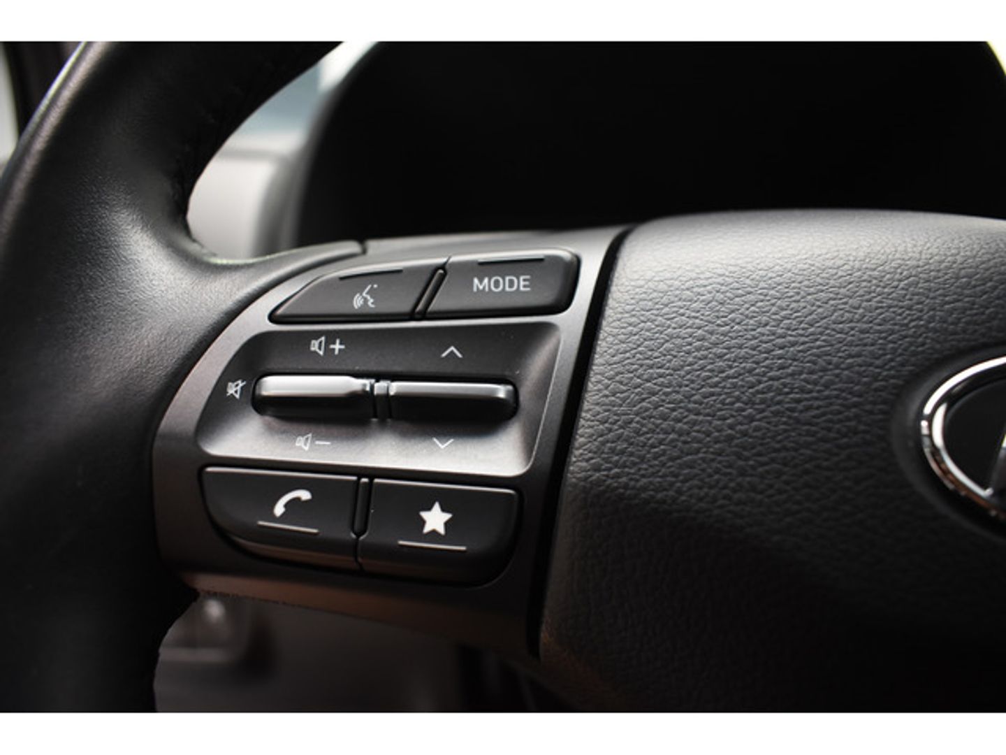 Hyundai Kona 1.6 GDI HEV Maxx DCT 104 kW (141 CV)