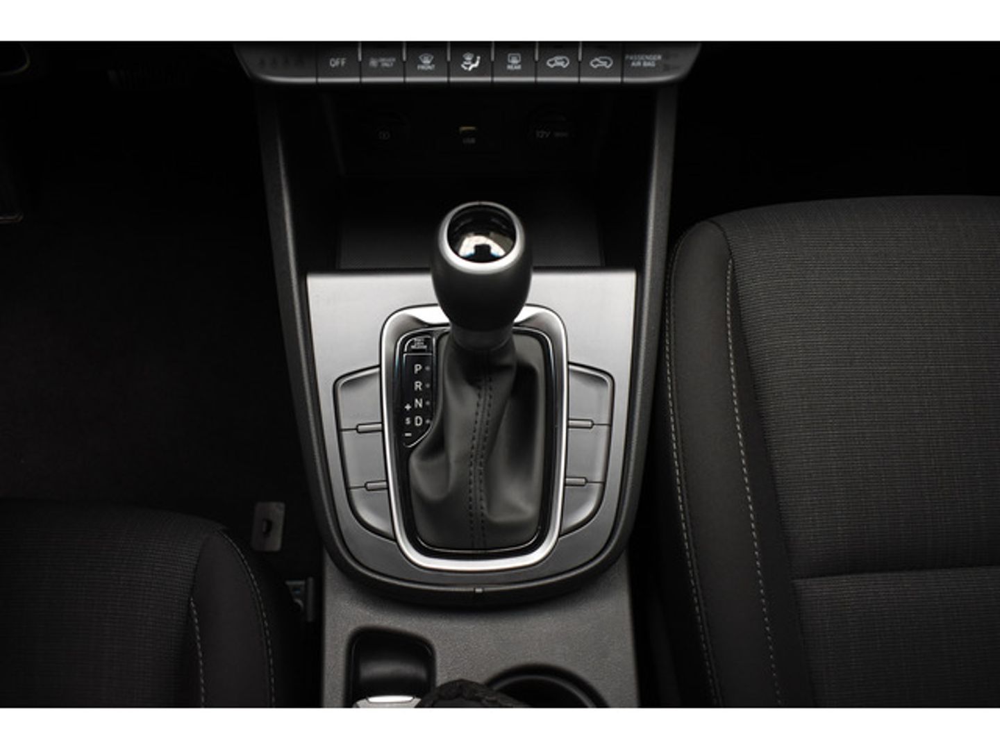 Hyundai Kona 1.6 GDI HEV Maxx DCT 104 kW (141 CV)