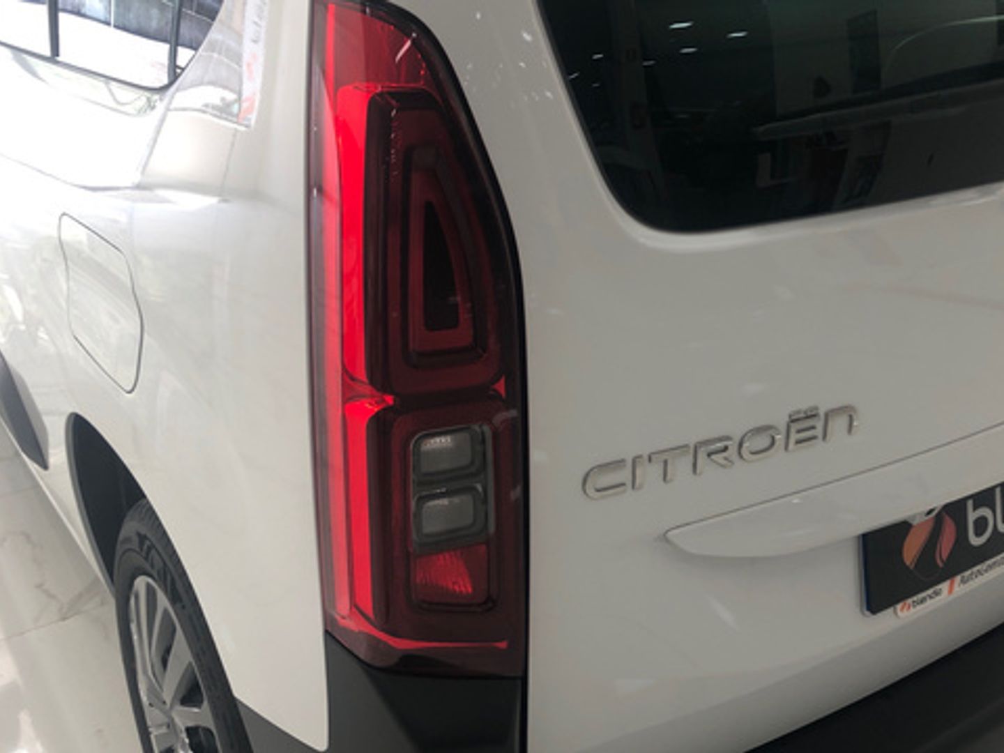 Citroen ë-Berlingo Talla M Plus 50 kWh 100 kW (136 CV)