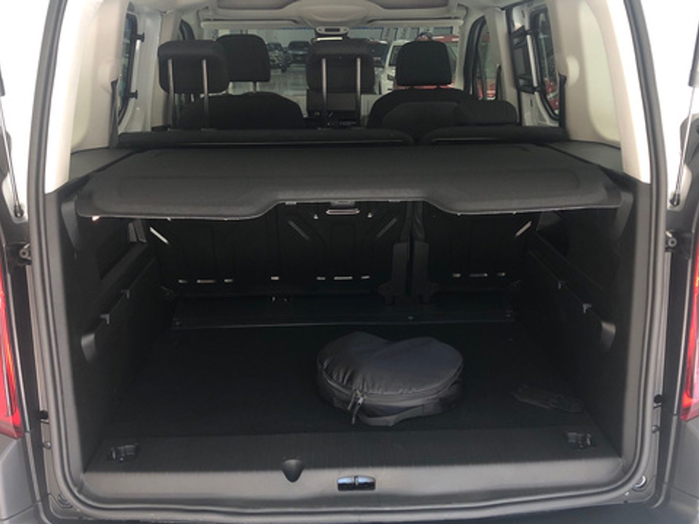 Citroen ë-Berlingo Talla M Plus 50 kWh 100 kW (136 CV)