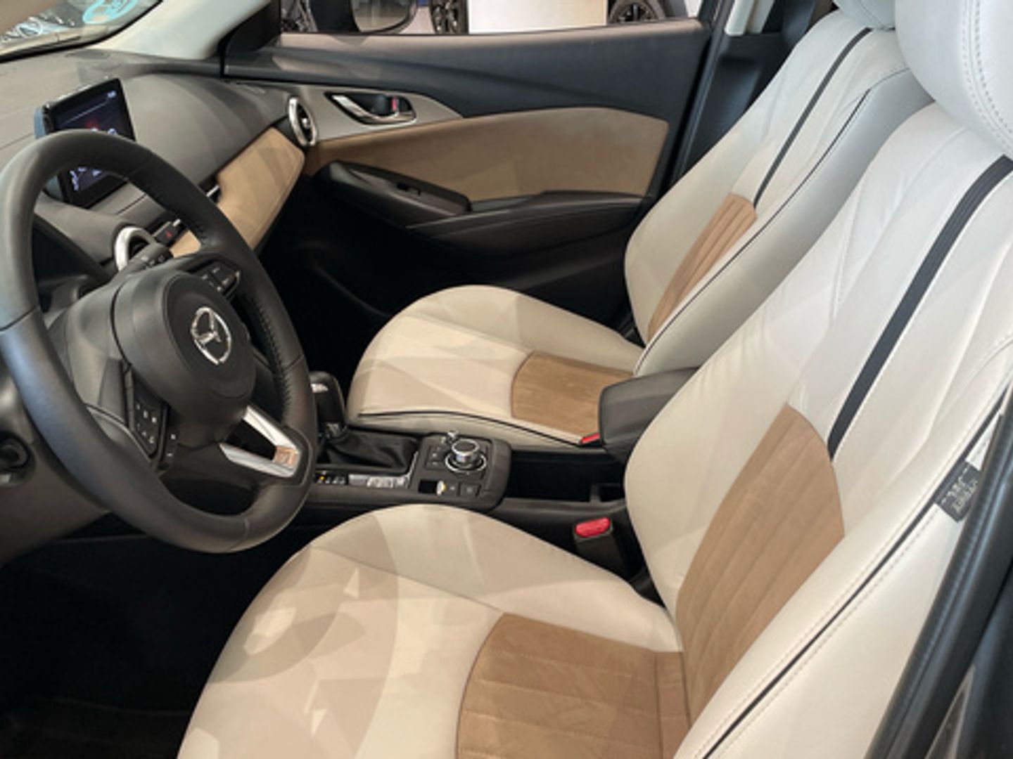Mazda CX-3 2.0 G Evolution Design AT 89 kW (121 CV)
