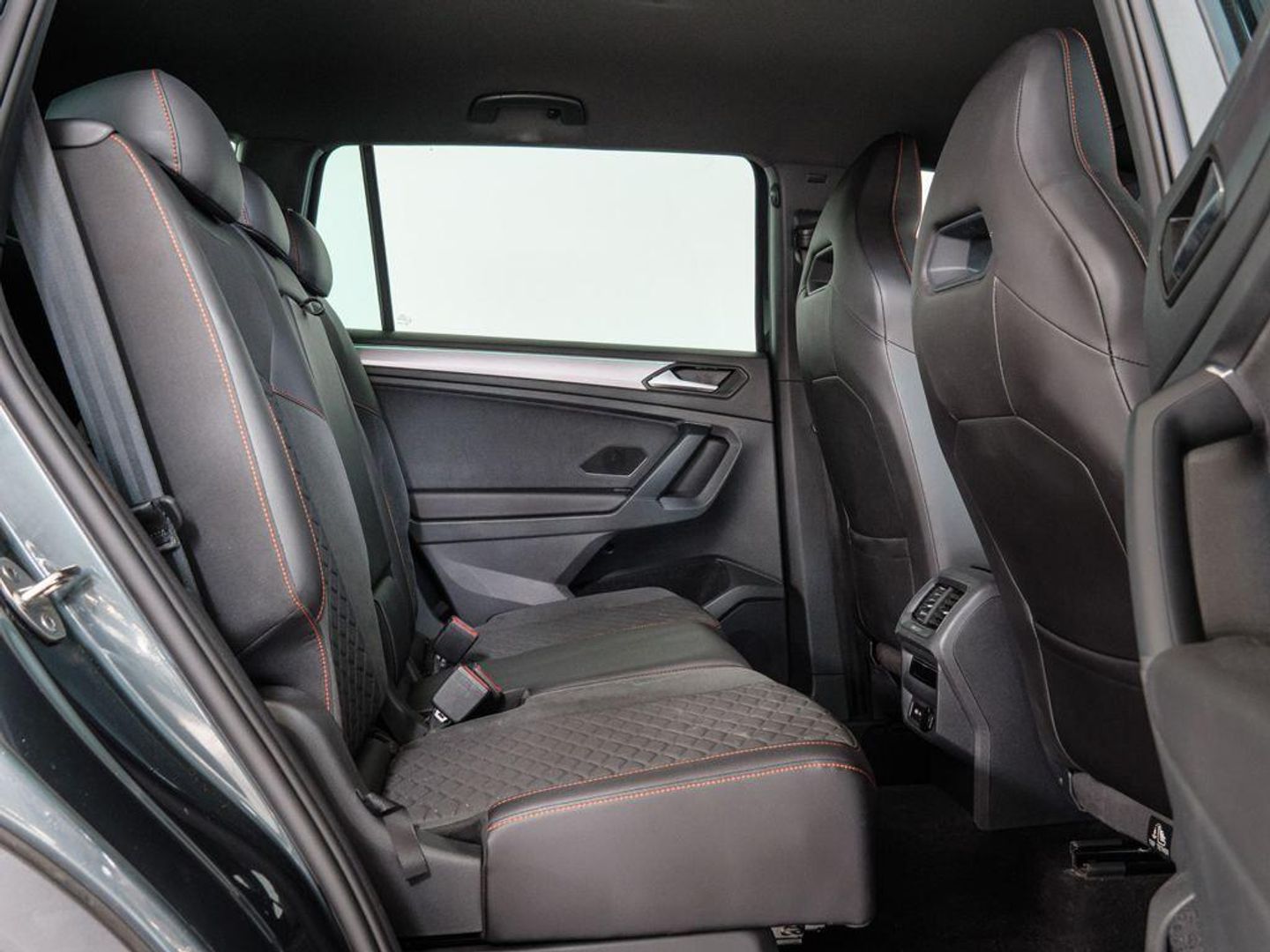 SEAT Tarraco 1.5 TSI S&S FR Edition DSG 110 kW (150 CV) Gris All Terrain / Pick-up