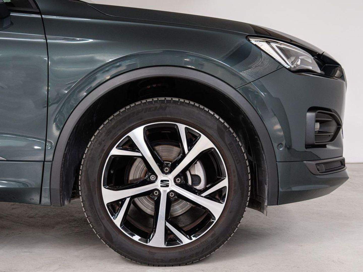 SEAT Tarraco 1.5 TSI S&S FR Edition DSG 110 kW (150 CV) Gris All Terrain / Pick-up