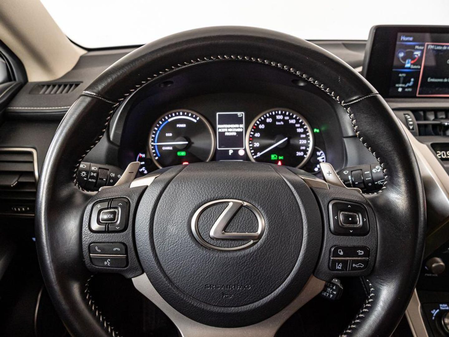 Lexus NX NX 300h Premium 2WD 145 kW (197 CV)