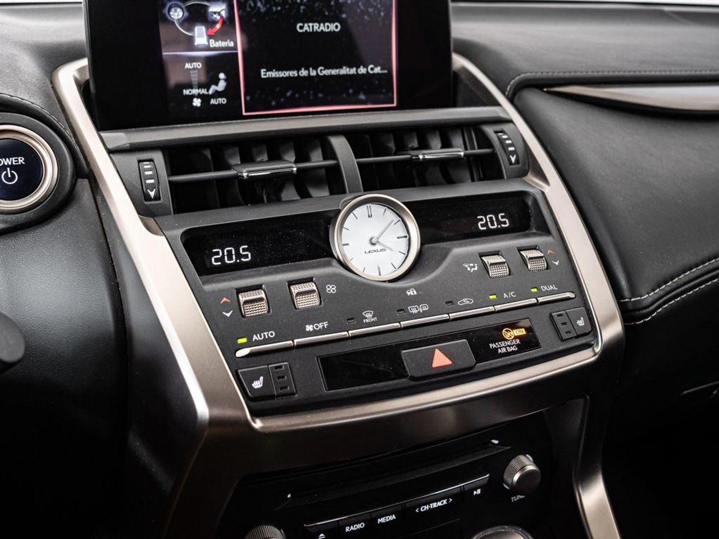 Lexus NX NX 300h Premium 2WD 145 kW (197 CV)