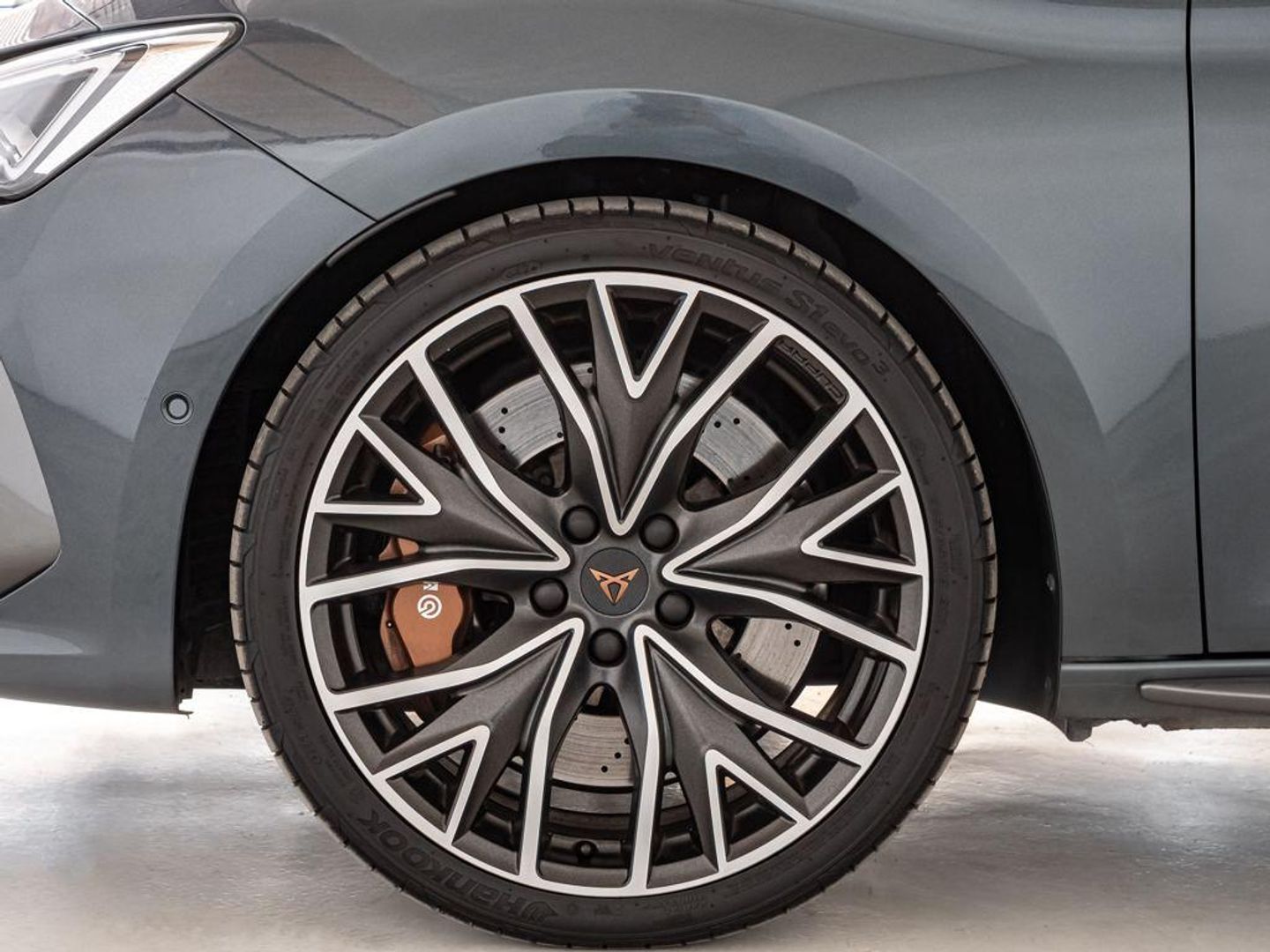 CUPRA Leon Sportstourer 2.0 TSI VZ 4Drive DSG 228 kW (310 CV)