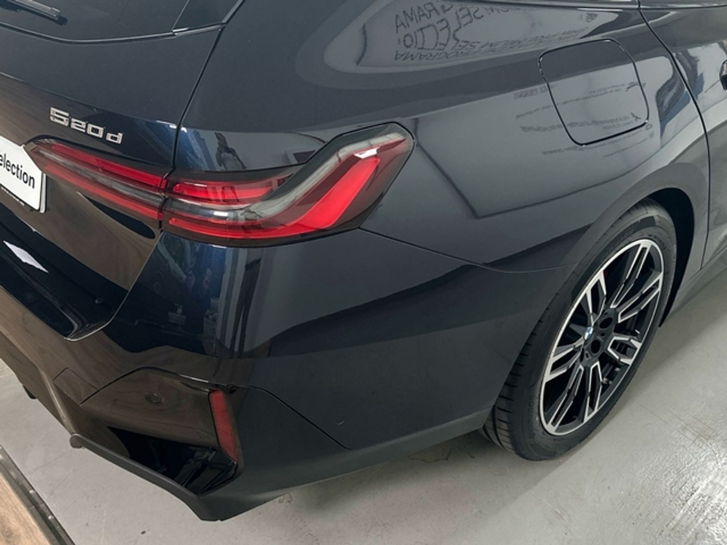 BMW Serie 5 520d Touring 145 kW (197 CV) Negro Familiar