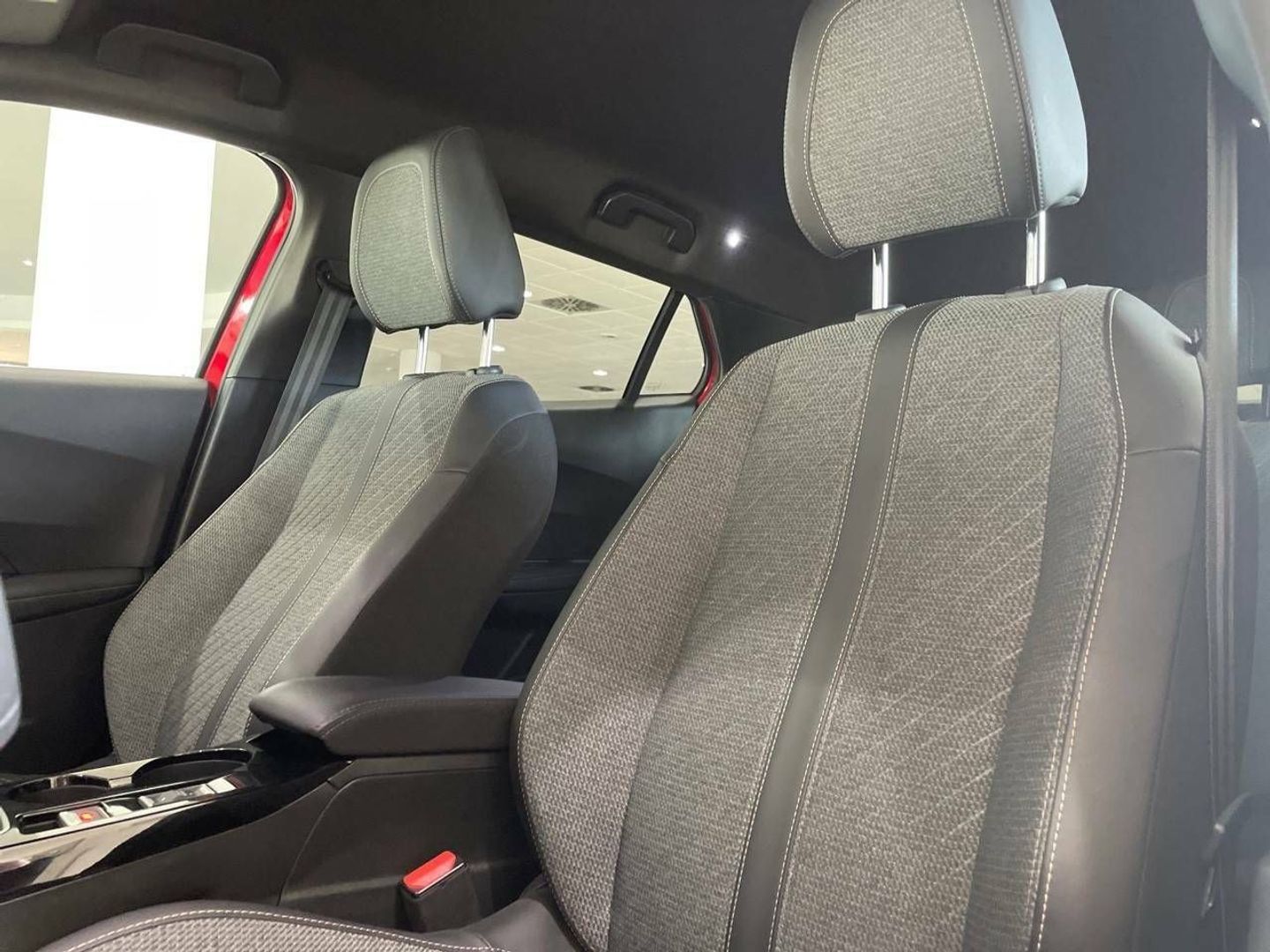 Peugeot 2008 PureTech 100 S&S Allure 75 kW (100 CV)