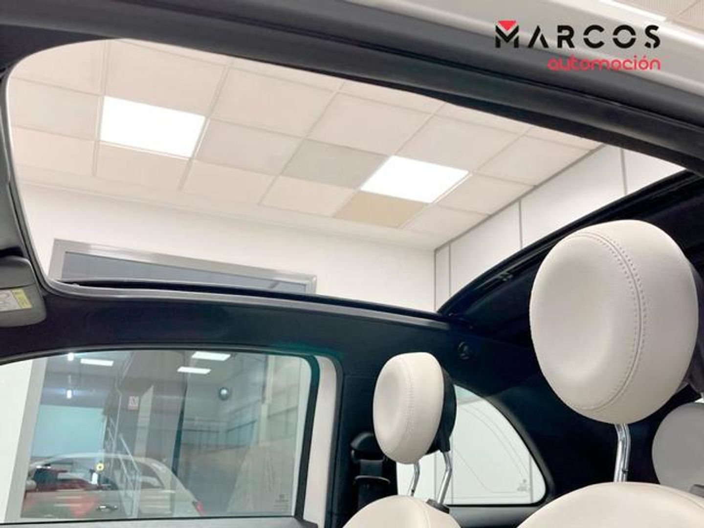 Fiat 500C 1.0 Hybrid Dolcevita 51 kW (70 CV)