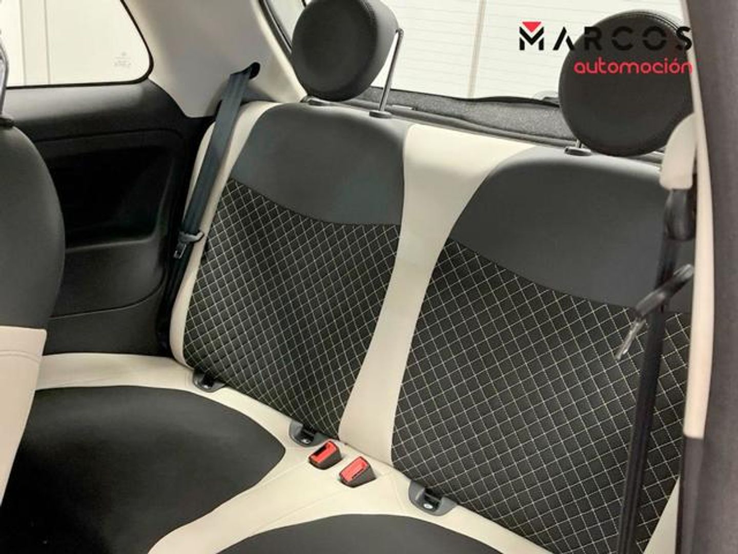 Fiat 500 1.0 Hybrid Dolcevita 51 kW (70 CV)