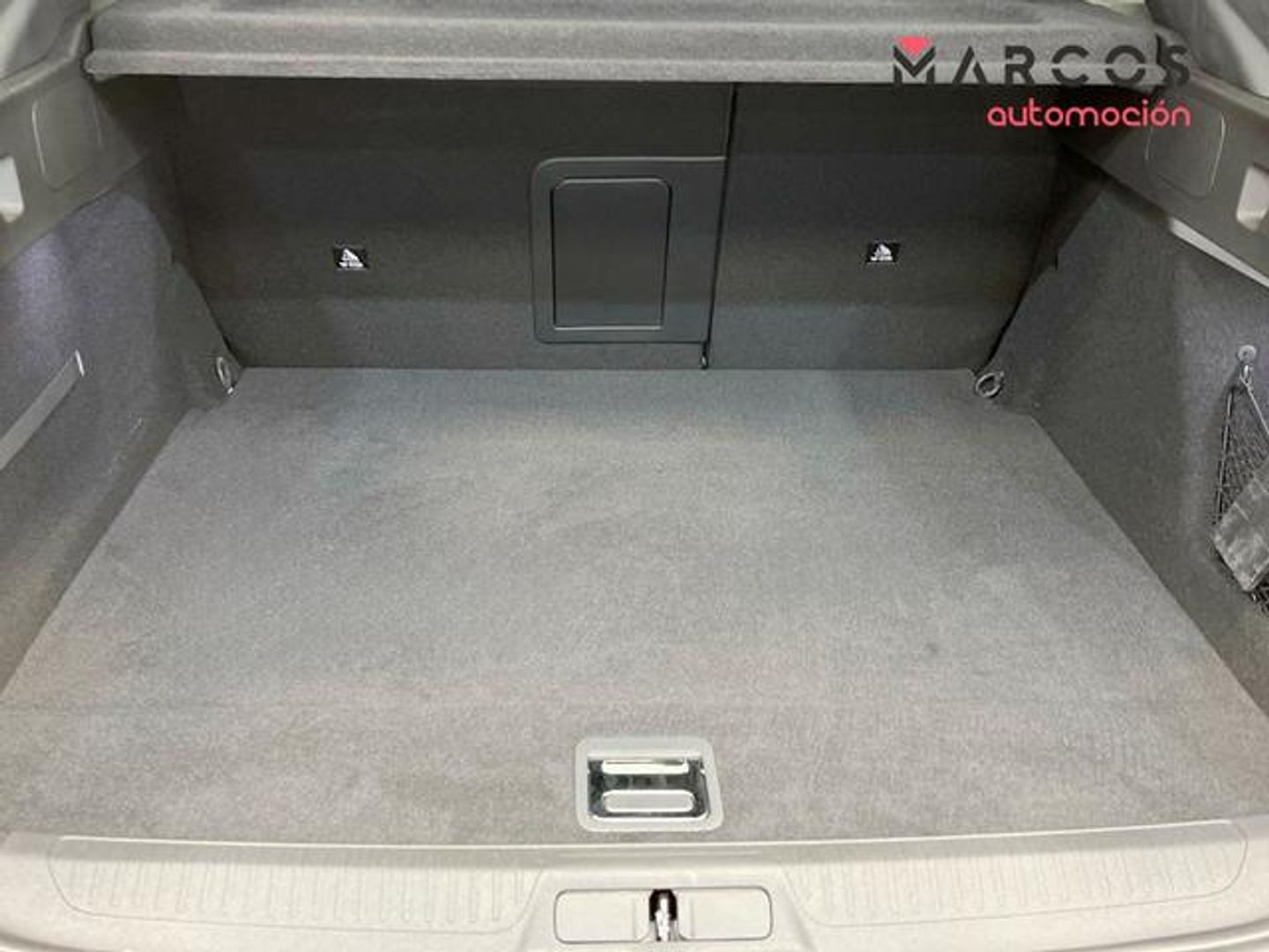 Peugeot 408 PHEV 225 Allure Pack e-EAT8 165 kW (224 CV)