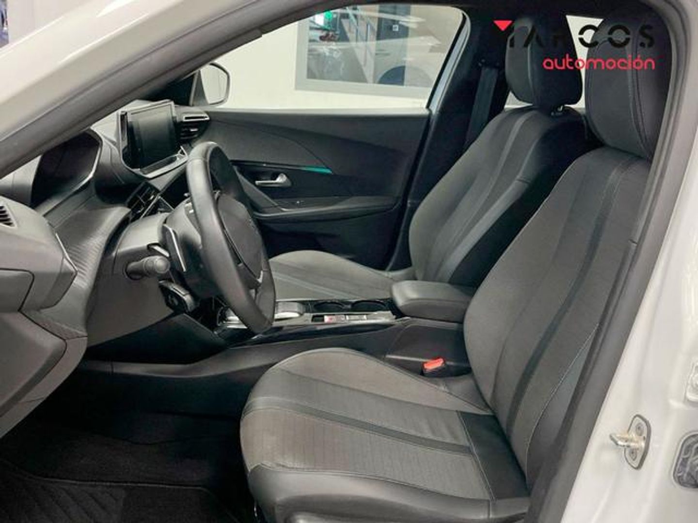 Peugeot 2008 PureTech 130 S&S Allure EAT8 96 kW (130 CV)