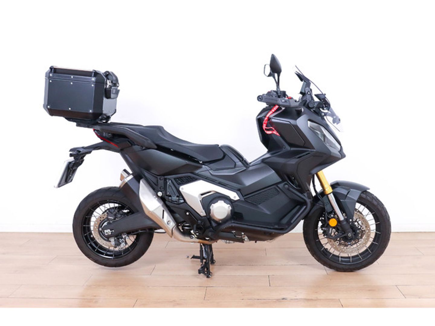 Honda X-ADV Negro Motorcycle
