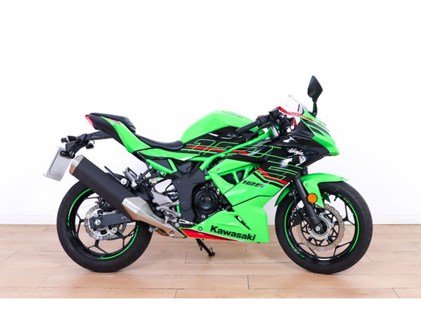 Kawasaki Ninja 125 Verde Motorcycle
