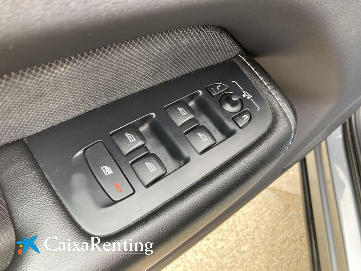 Volvo XC60 T6 Recharge R-Design AWD Auto 250 kW (340 CV)