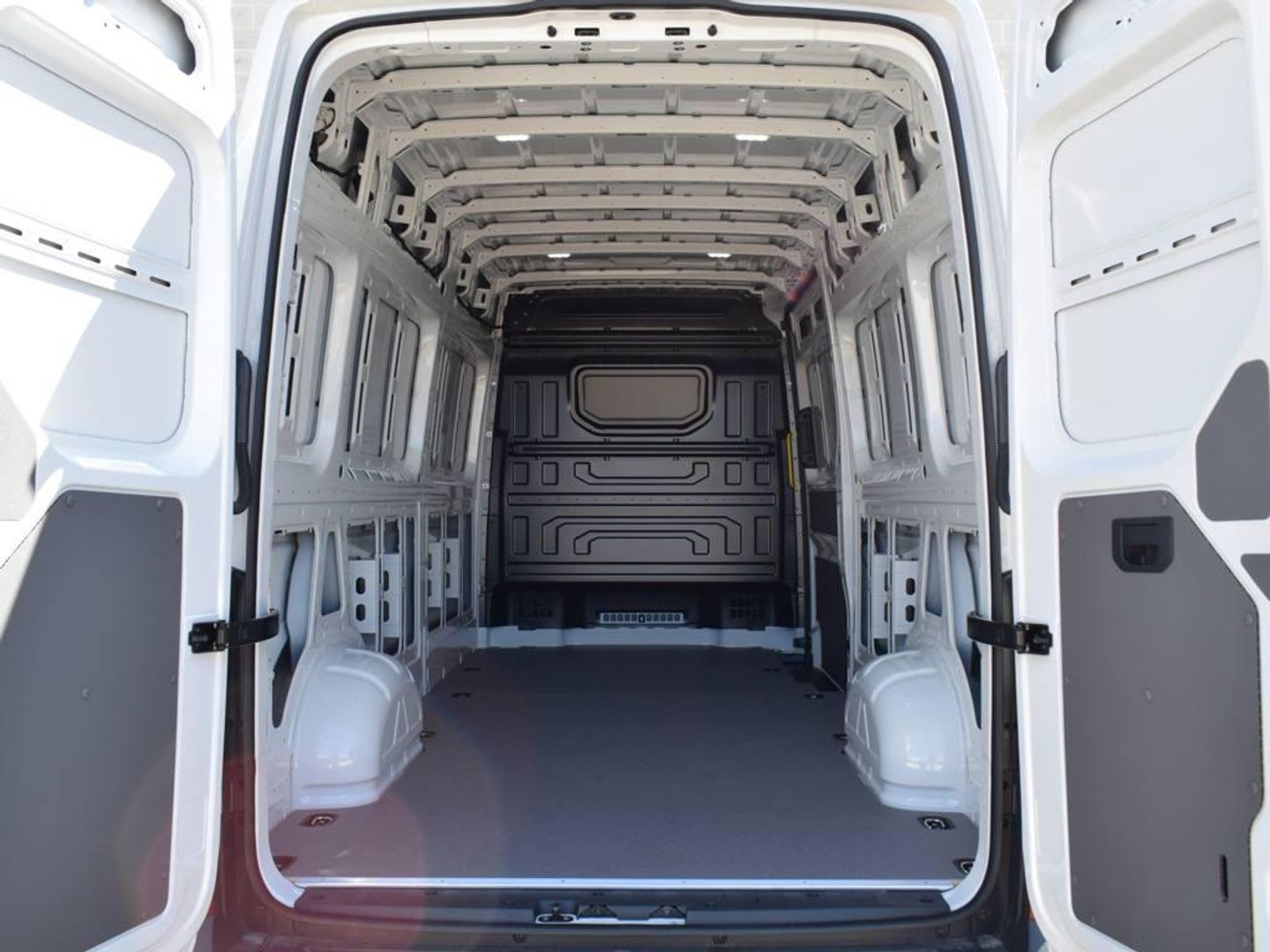 Volkswagen Crafter Furgon Batalla Larga TA 2.0 TDI 103 kW (140 CV) 3.500