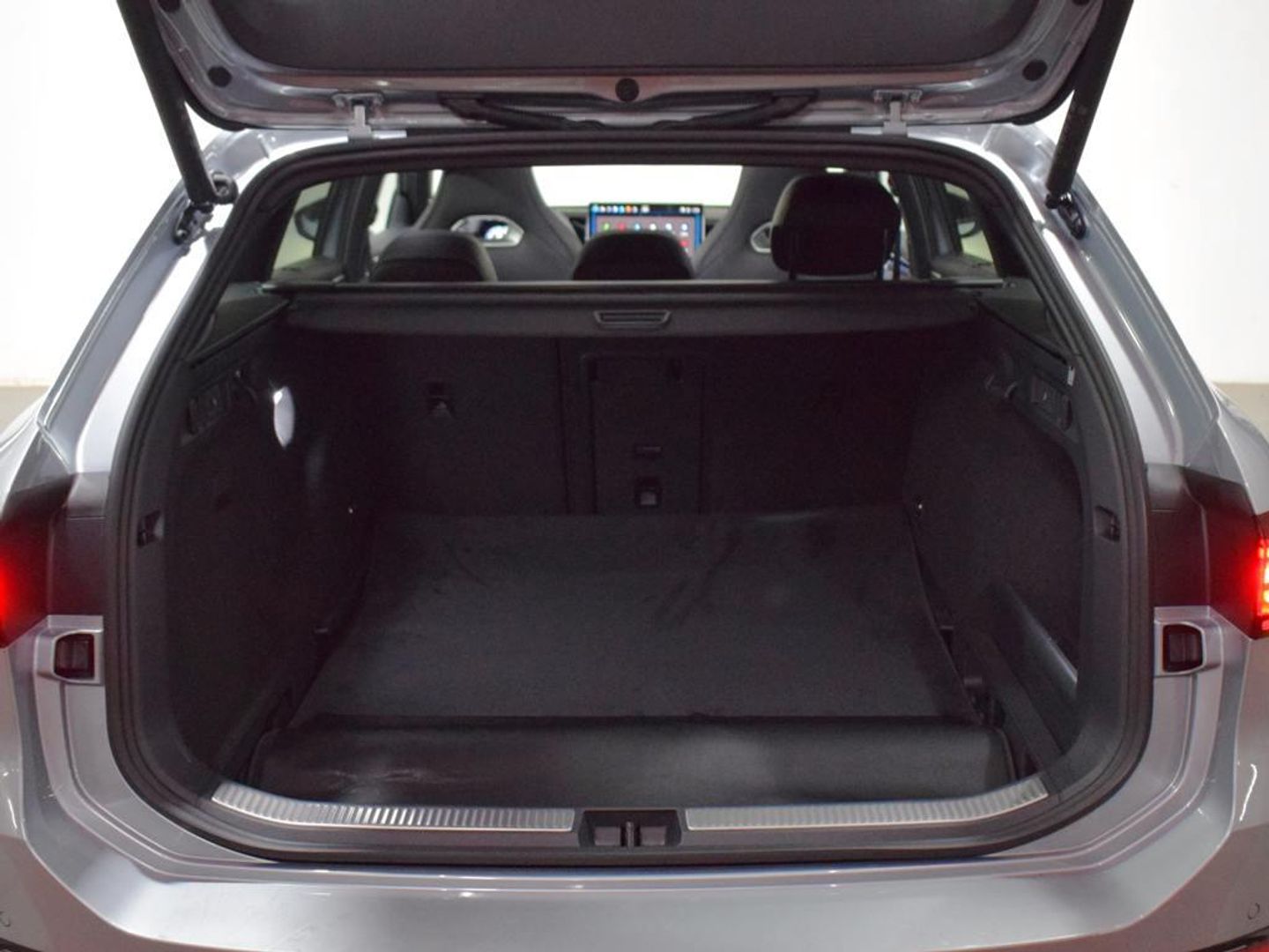 Volkswagen Passat Variant R-Line 1.5 eTSI 110 kW (150 CV) DSG
