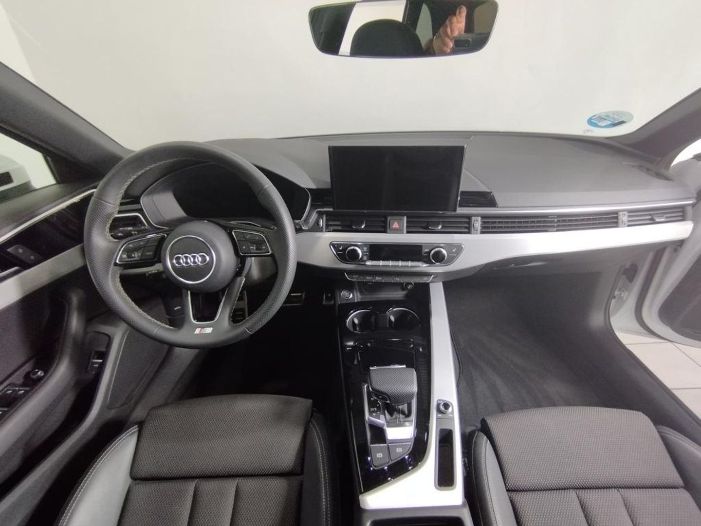 Audi A4 Avant S line 35 TDI 120 kW (163 CV) S tronic Blanco Familiar