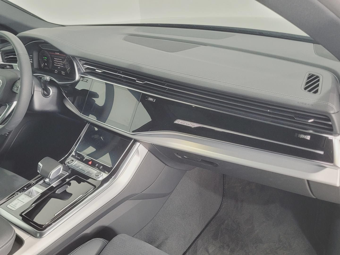 Audi Q8 TFSIe S line 55 TFSIe quattro 290 kW (394 CV) tiptronic