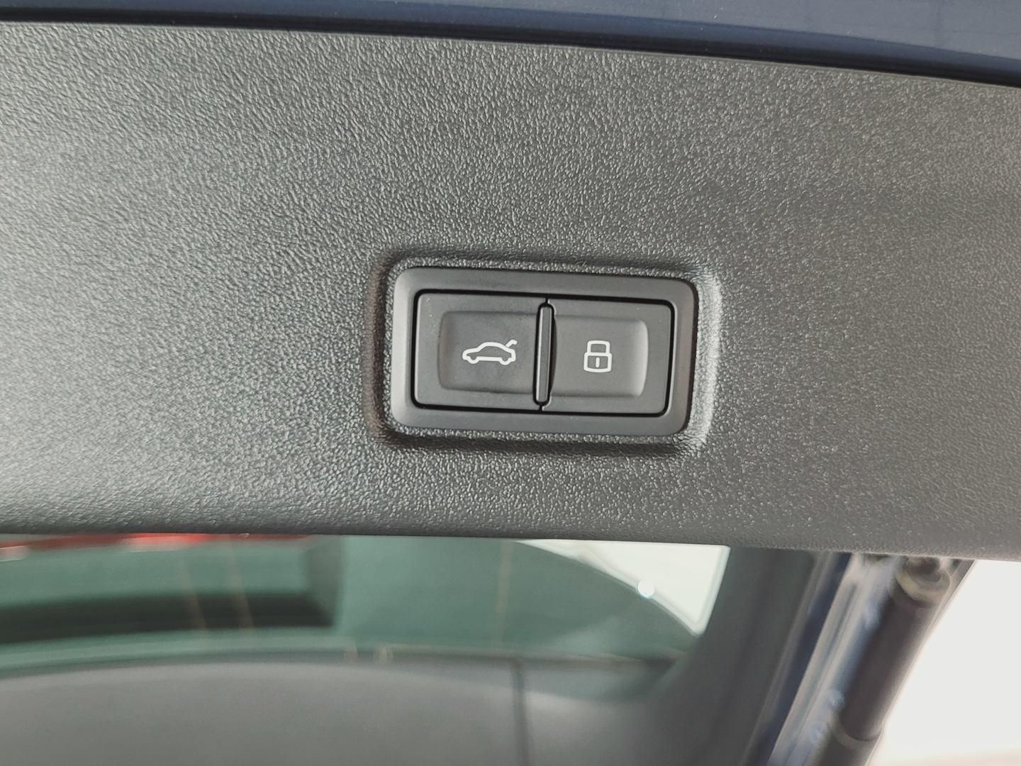 Audi Q6 e-tron S line Quattro 285 kW (388 CV)