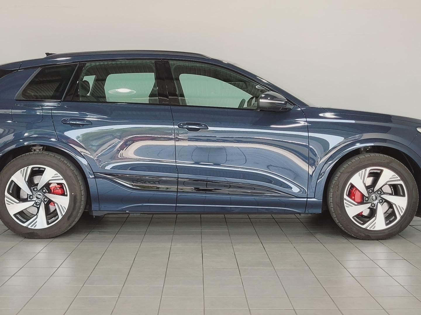 Audi Q6 e-tron S line Quattro 285 kW (388 CV)