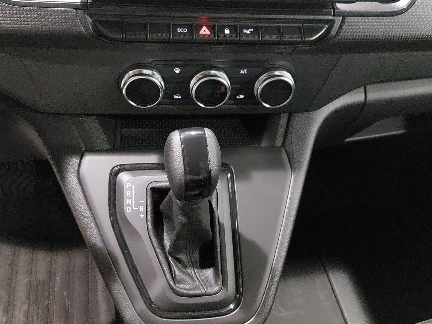 Nissan Townstar Furgon 45kWh Profesional L2 90 kW (122 CV)