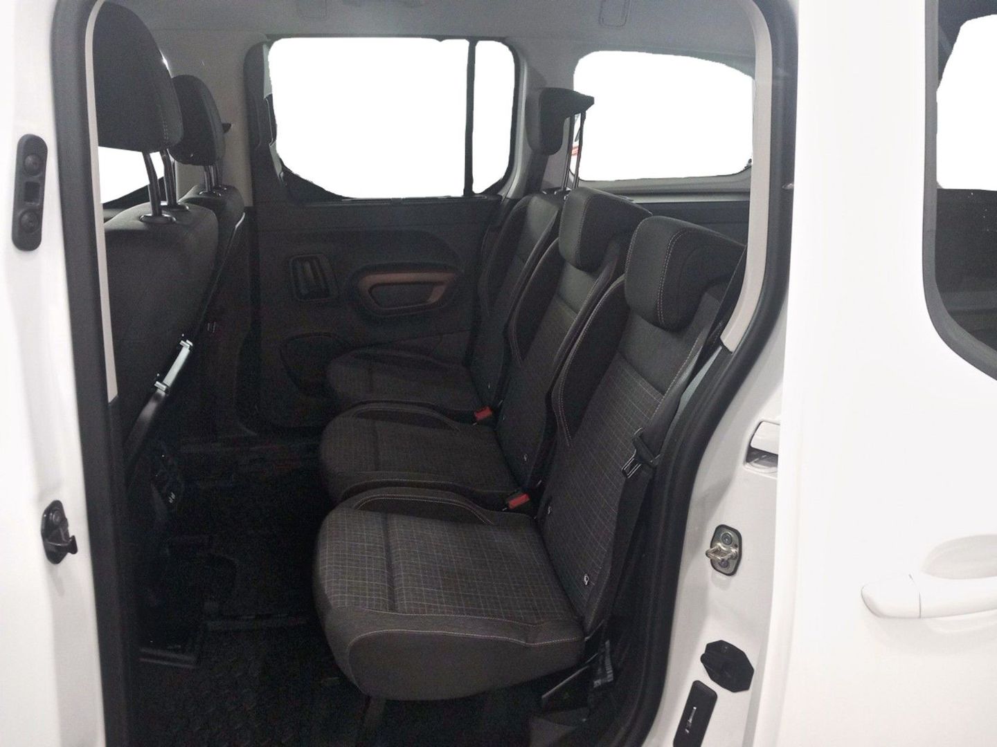 Peugeot Rifter BlueHDi 130 GT Long 96 kW (130 CV)