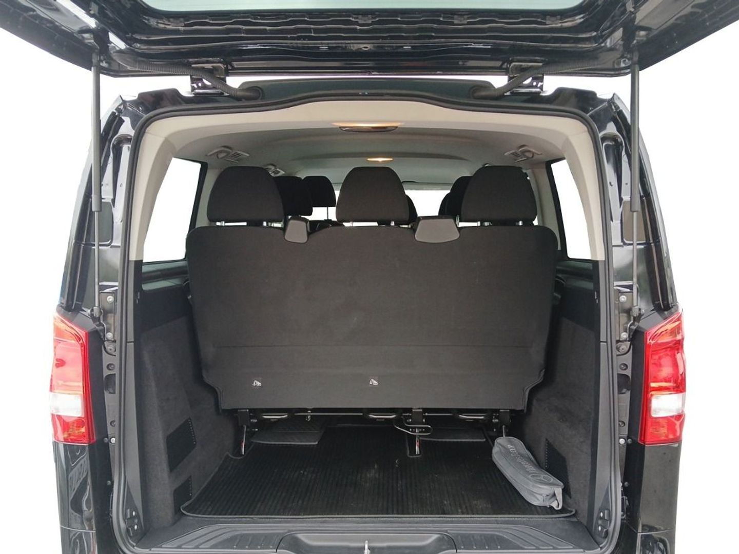 Mercedes-Benz Vito 114 CDI Tourer Pro Larga AT 100 kW (136 CV)