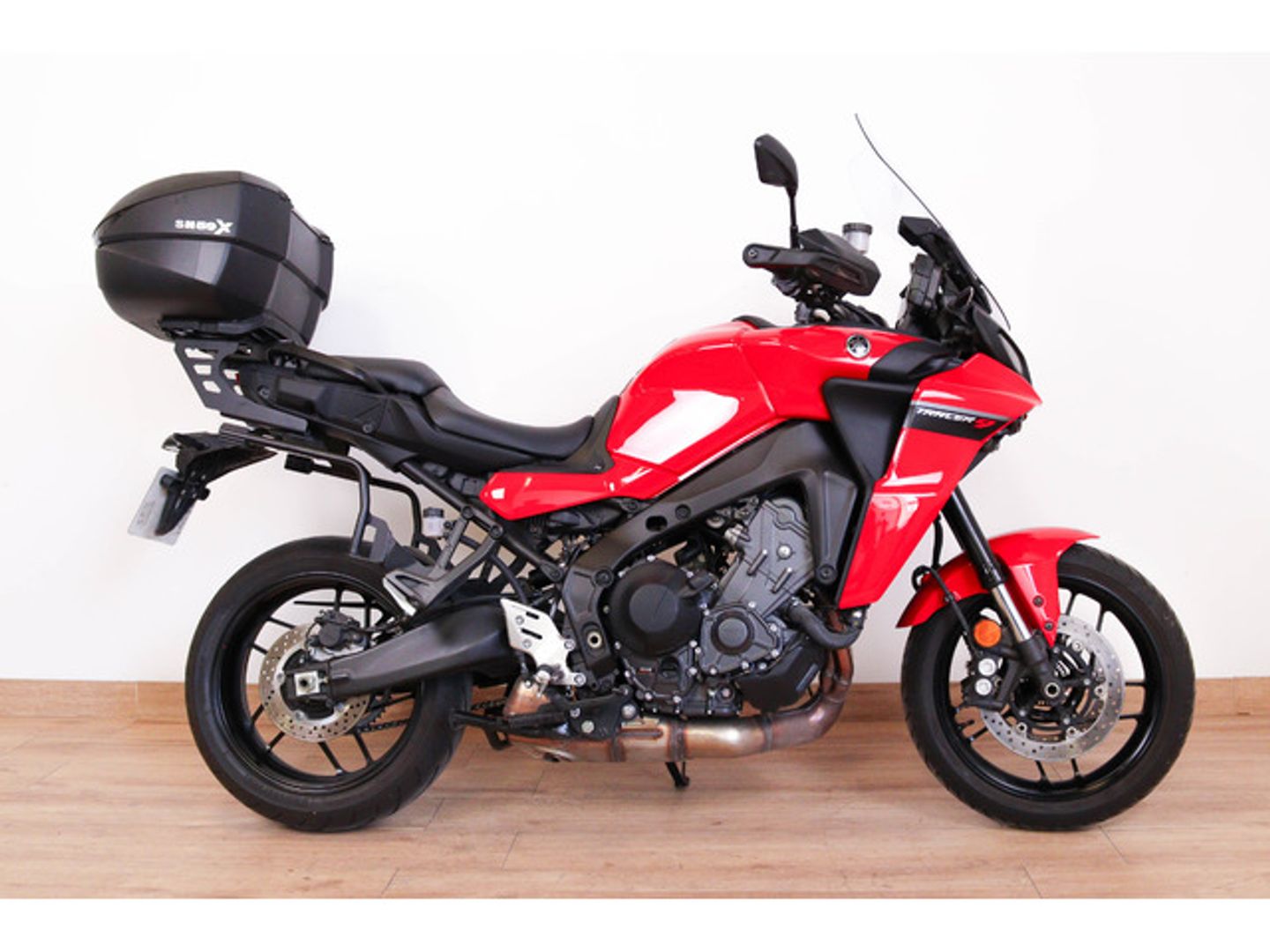 Yamaha Tracer 9 Rojo Motorcycle