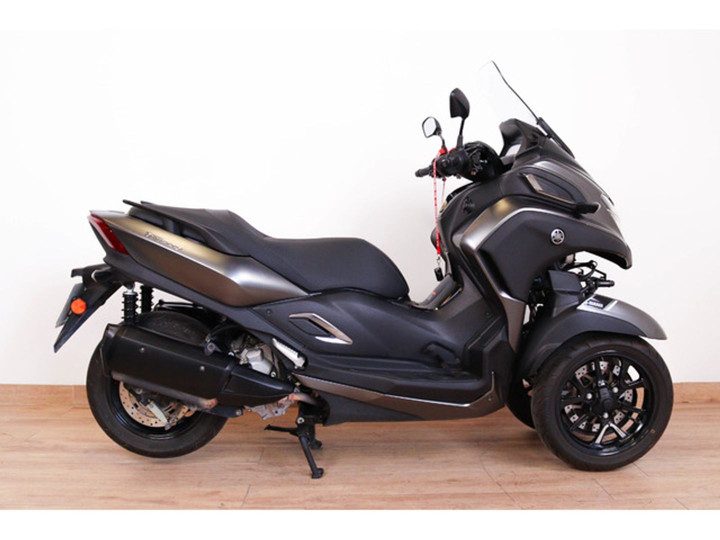 Yamaha Tricity 300 Gris Motorcycle