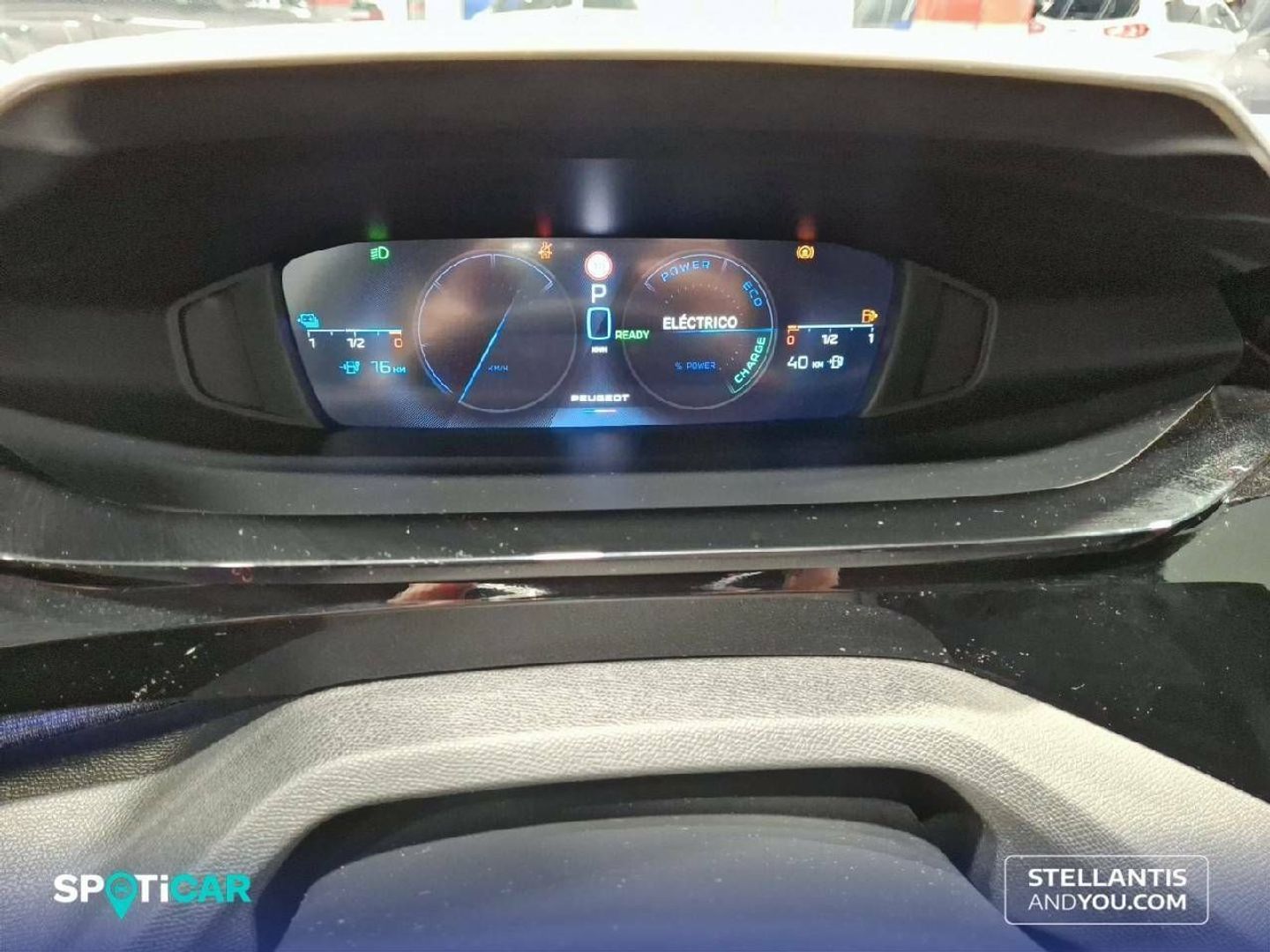 Peugeot 408 PHEV 225 Allure Pack e-EAT8 165 kW (224 CV)