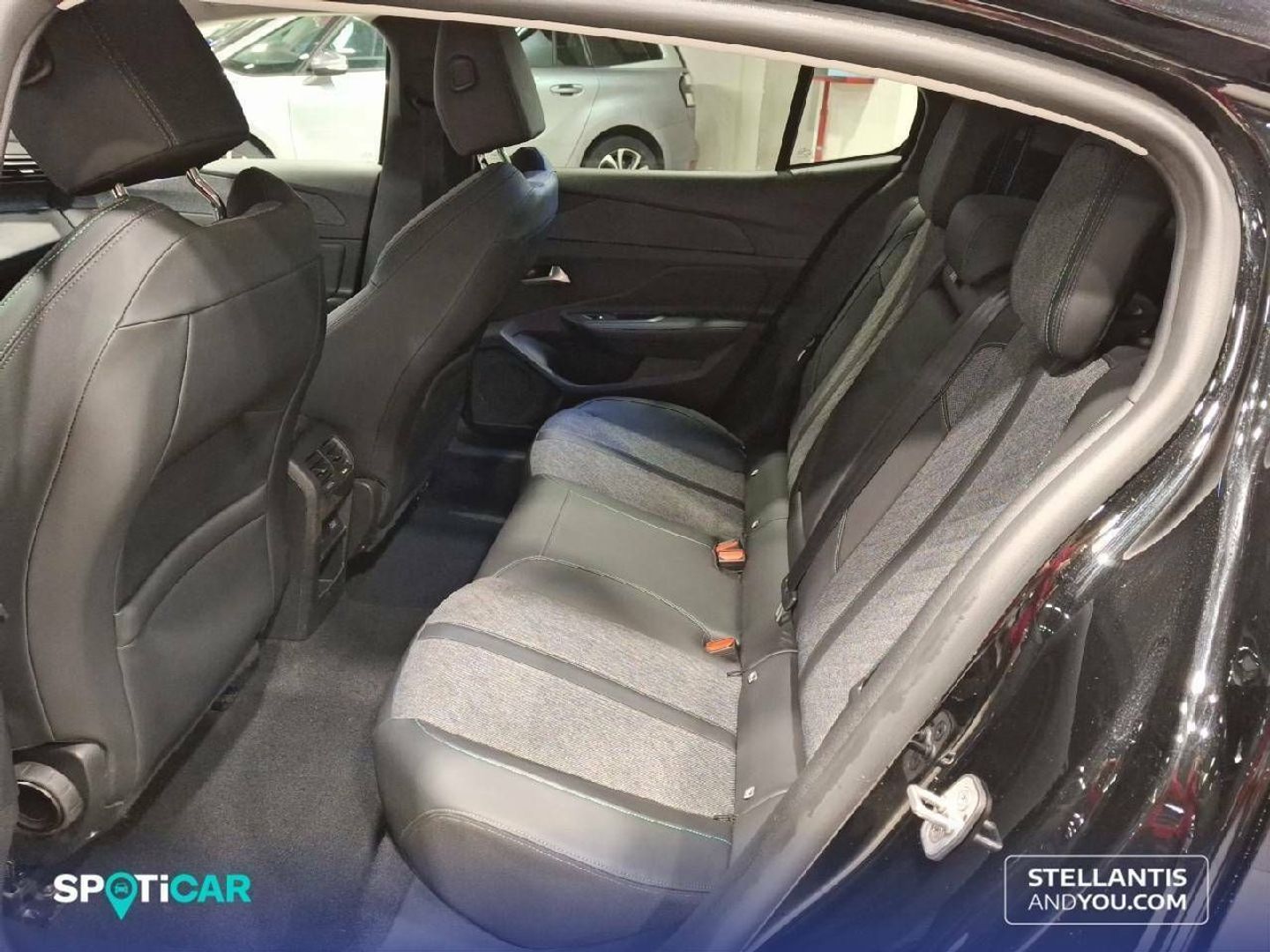 Peugeot 408 PHEV 225 Allure Pack e-EAT8 165 kW (224 CV)
