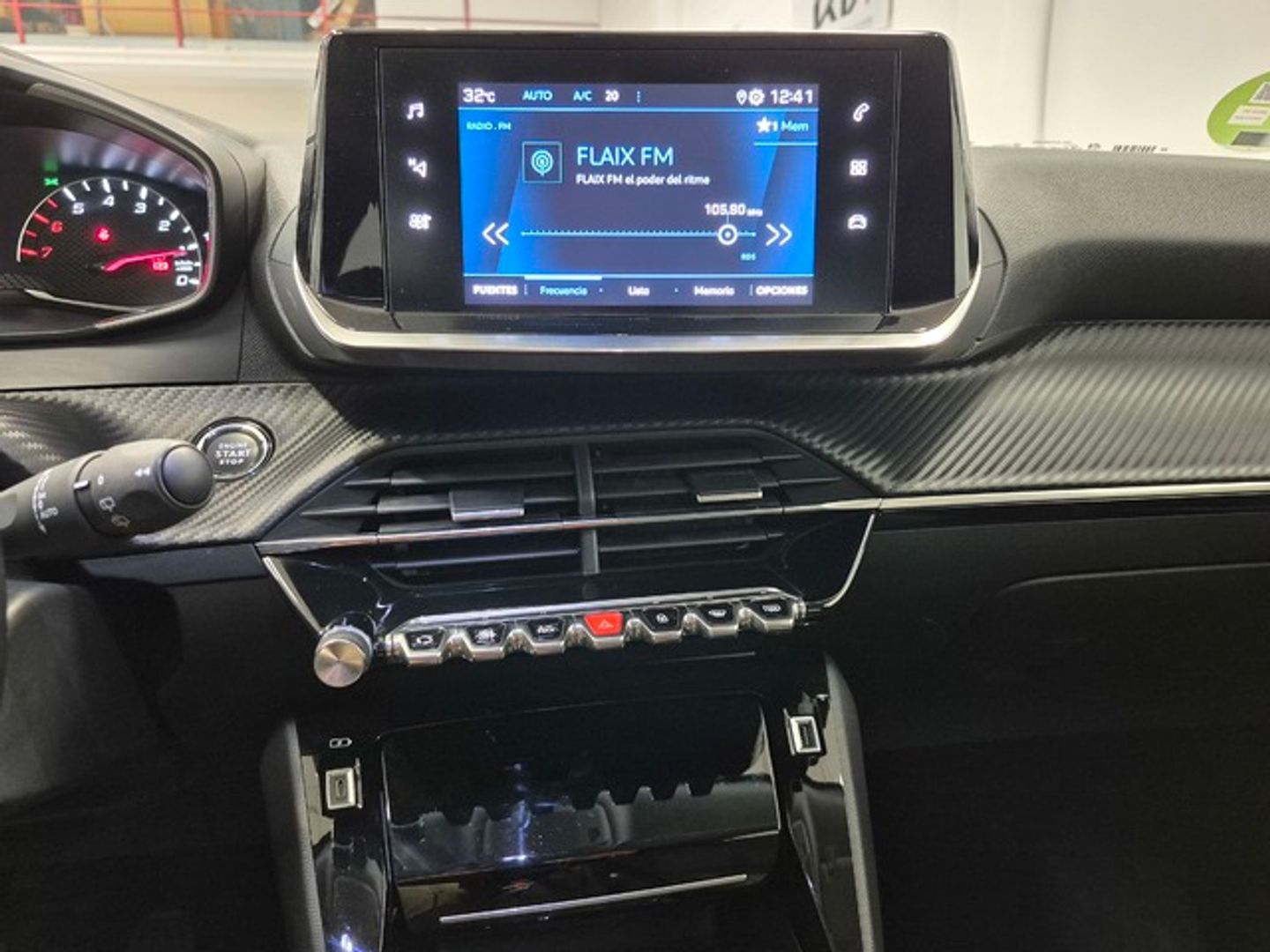 Peugeot 2008 PureTech 100 S&S Allure Pack 75 kW (100 CV)