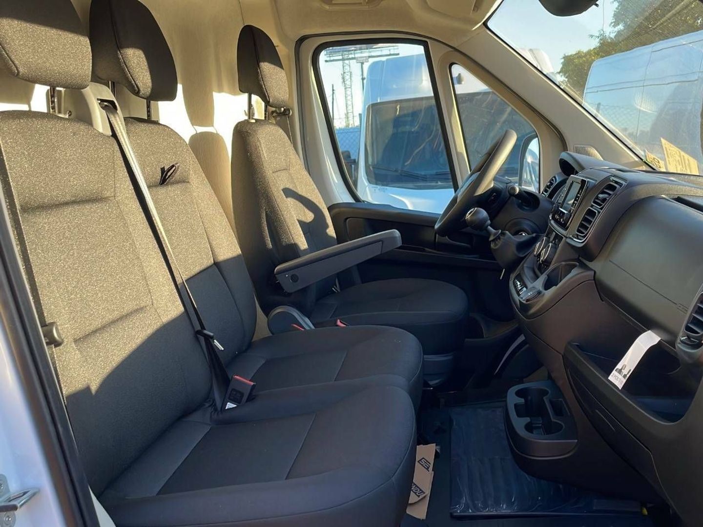 Peugeot Boxer Furgon BlueHDi 140 S&S 335 L2H2 103 kW (140 CV)