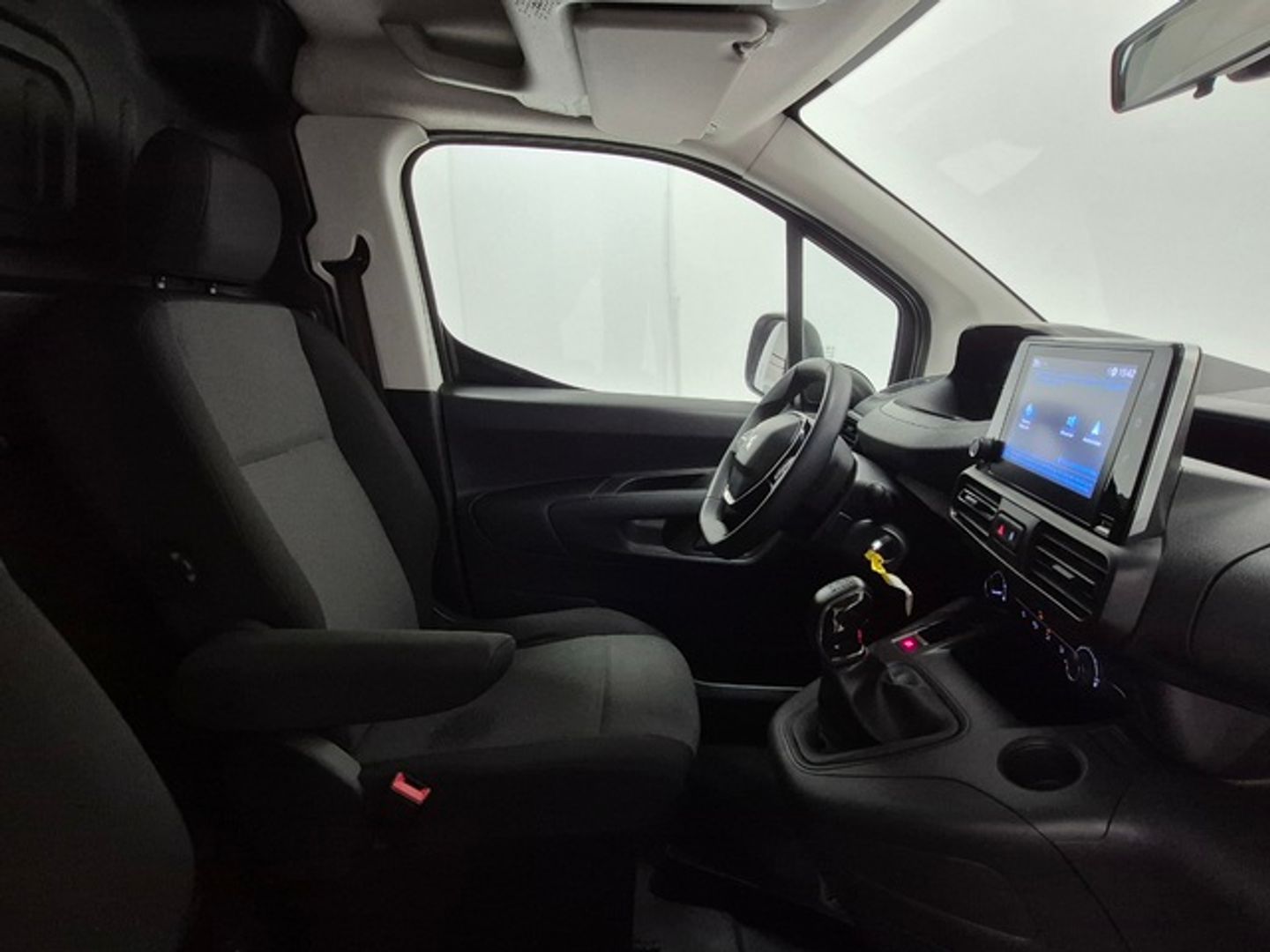 Peugeot Partner Furgon BlueHDi 100 Pro Standard 600kg 73 kW (98 CV)
