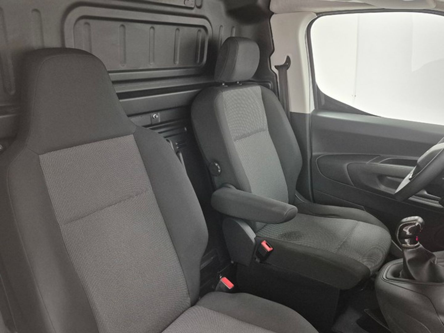 Peugeot Partner Furgon BlueHDi 100 Pro Standard 600kg 73 kW (98 CV)