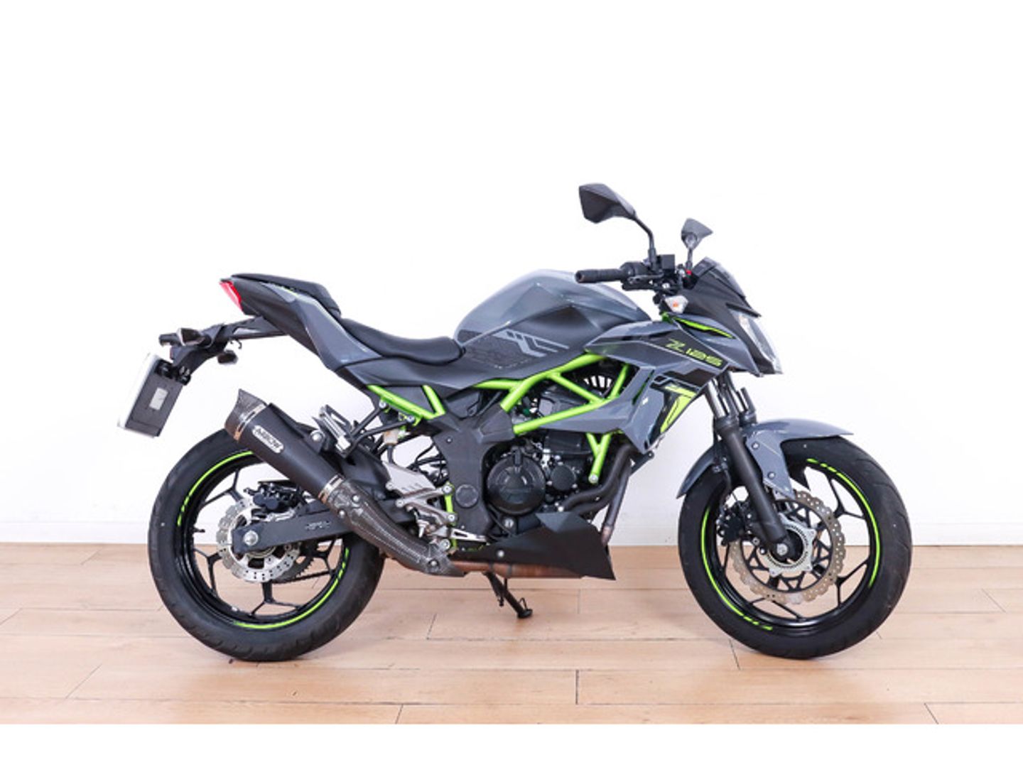 Kawasaki Z125 Performance Gris Motorcycle