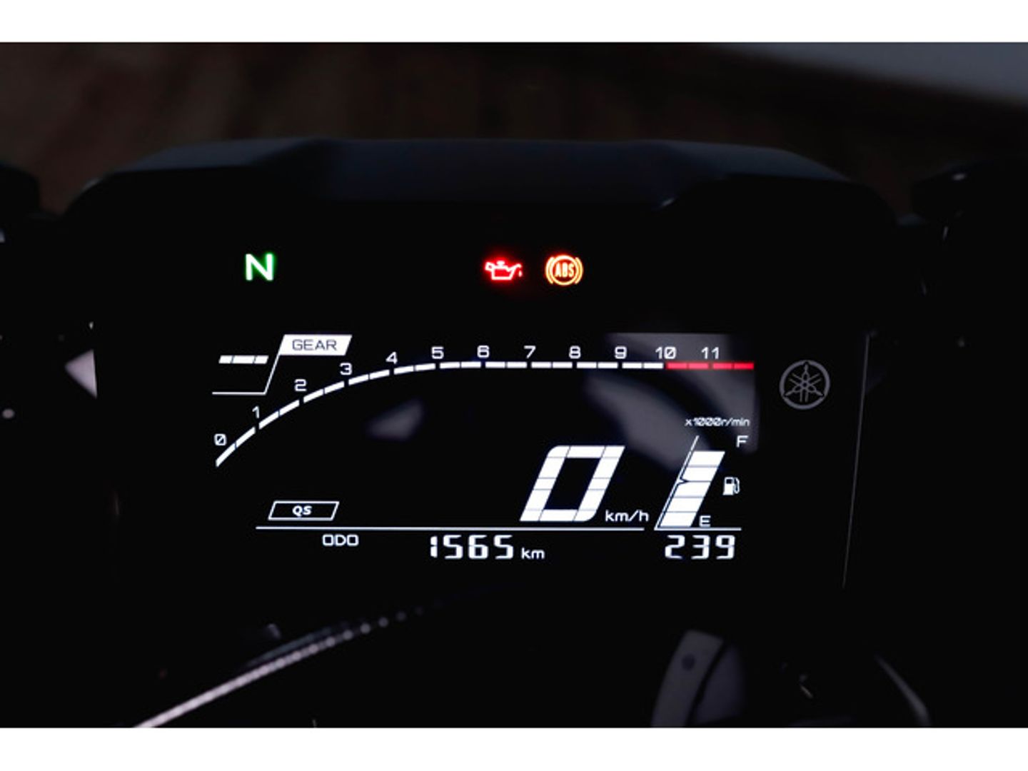 Yamaha R7