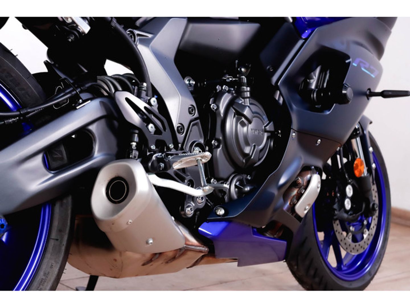 Yamaha R7