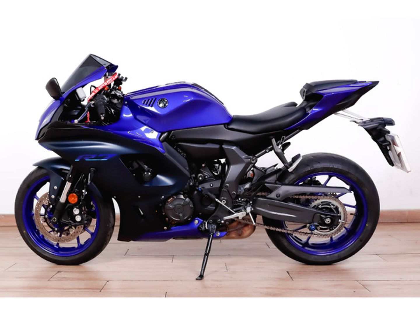 Yamaha R7
