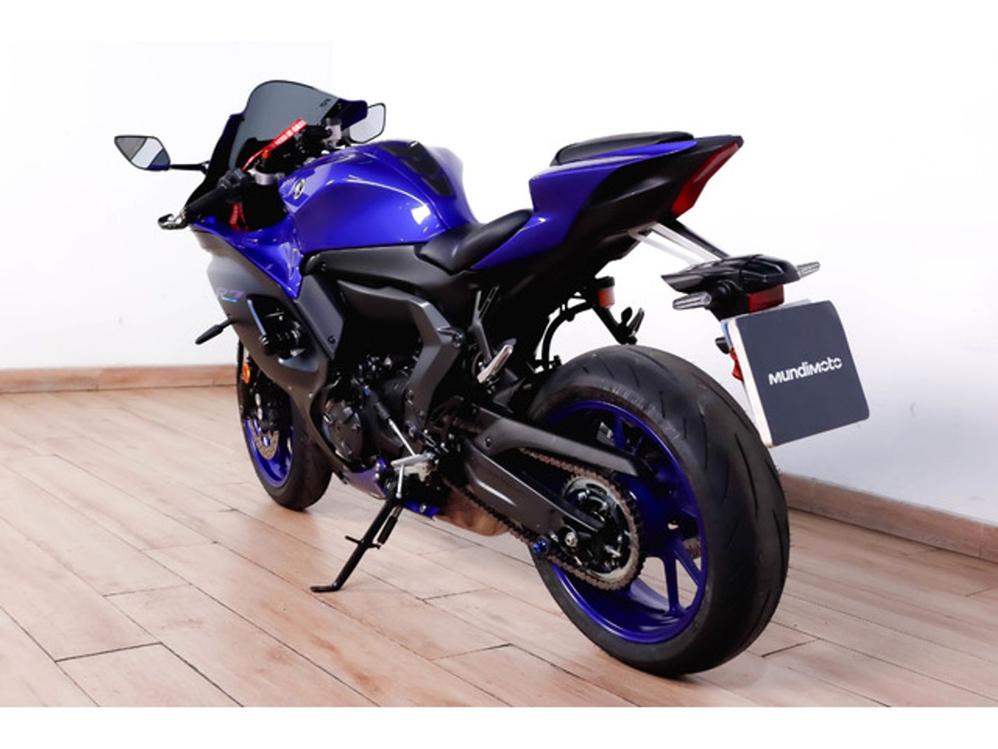 Yamaha R7
