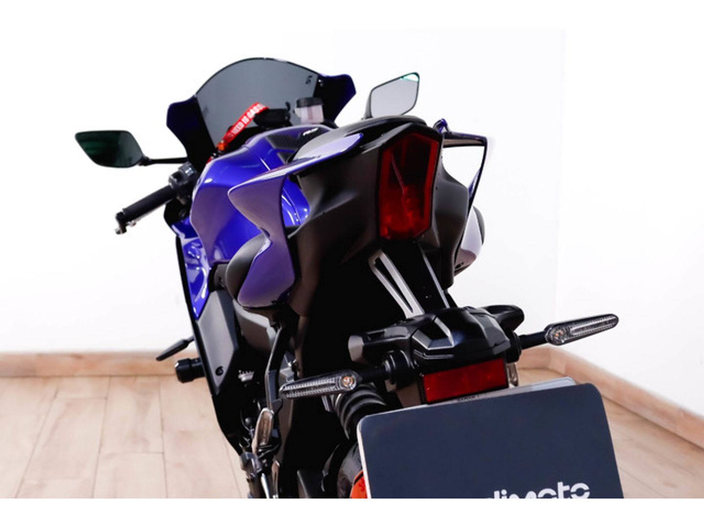 Yamaha R7