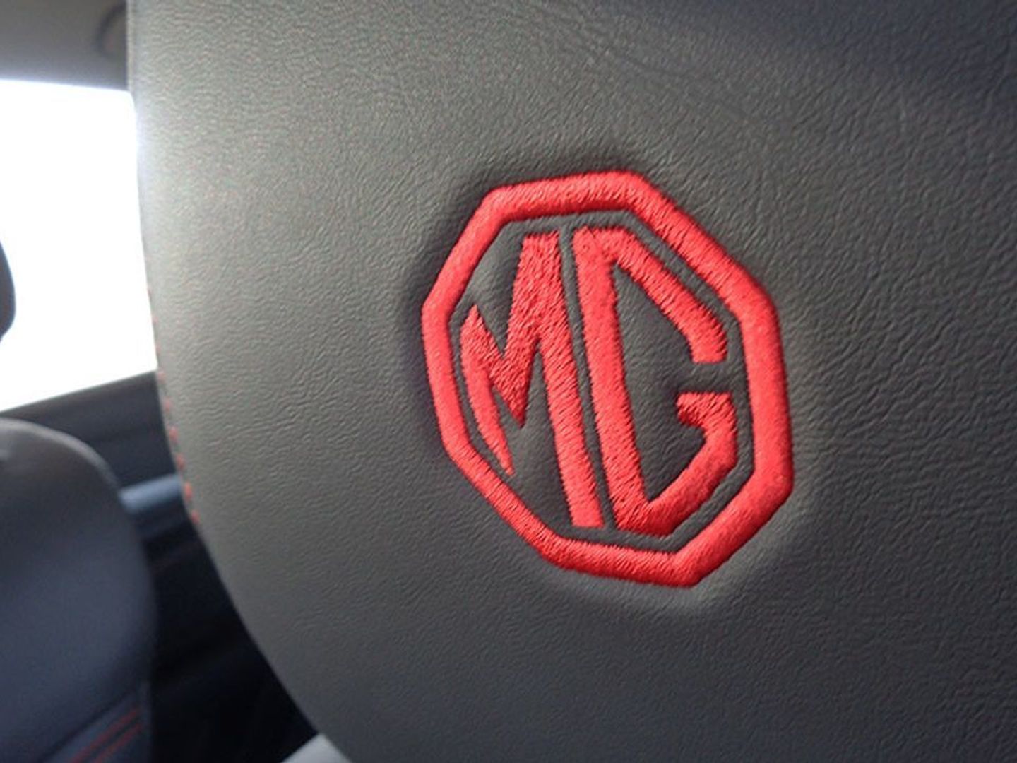 MG ZS 1.5 Luxury 78 kW (106 CV)