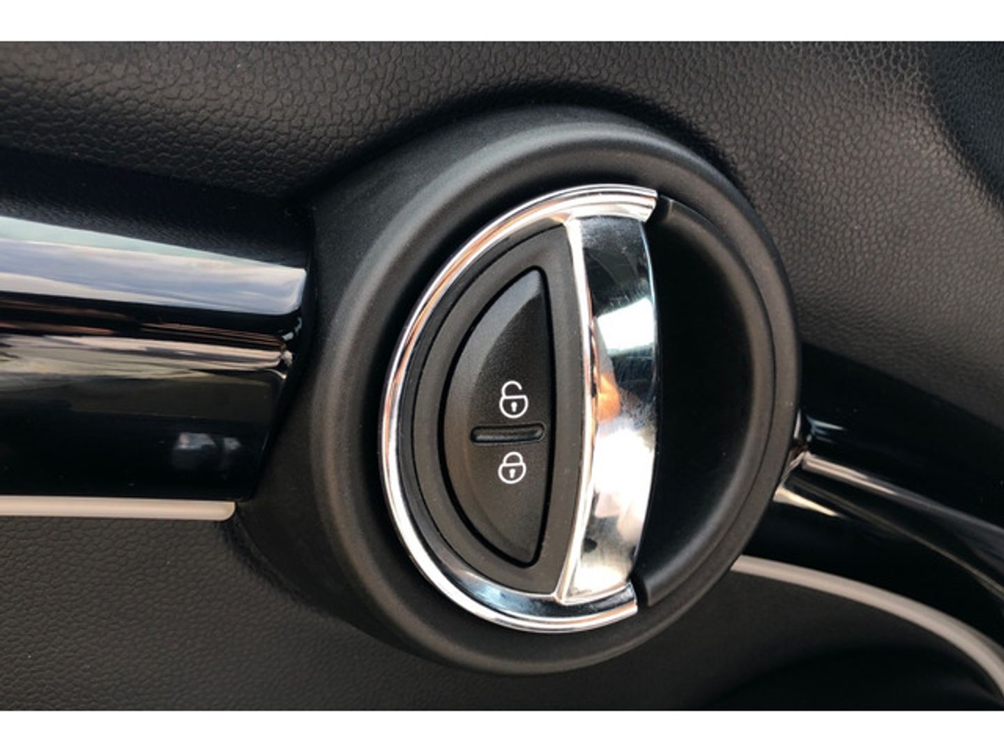 MINI MINI Cabrio Cooper 100 kW (136 CV)